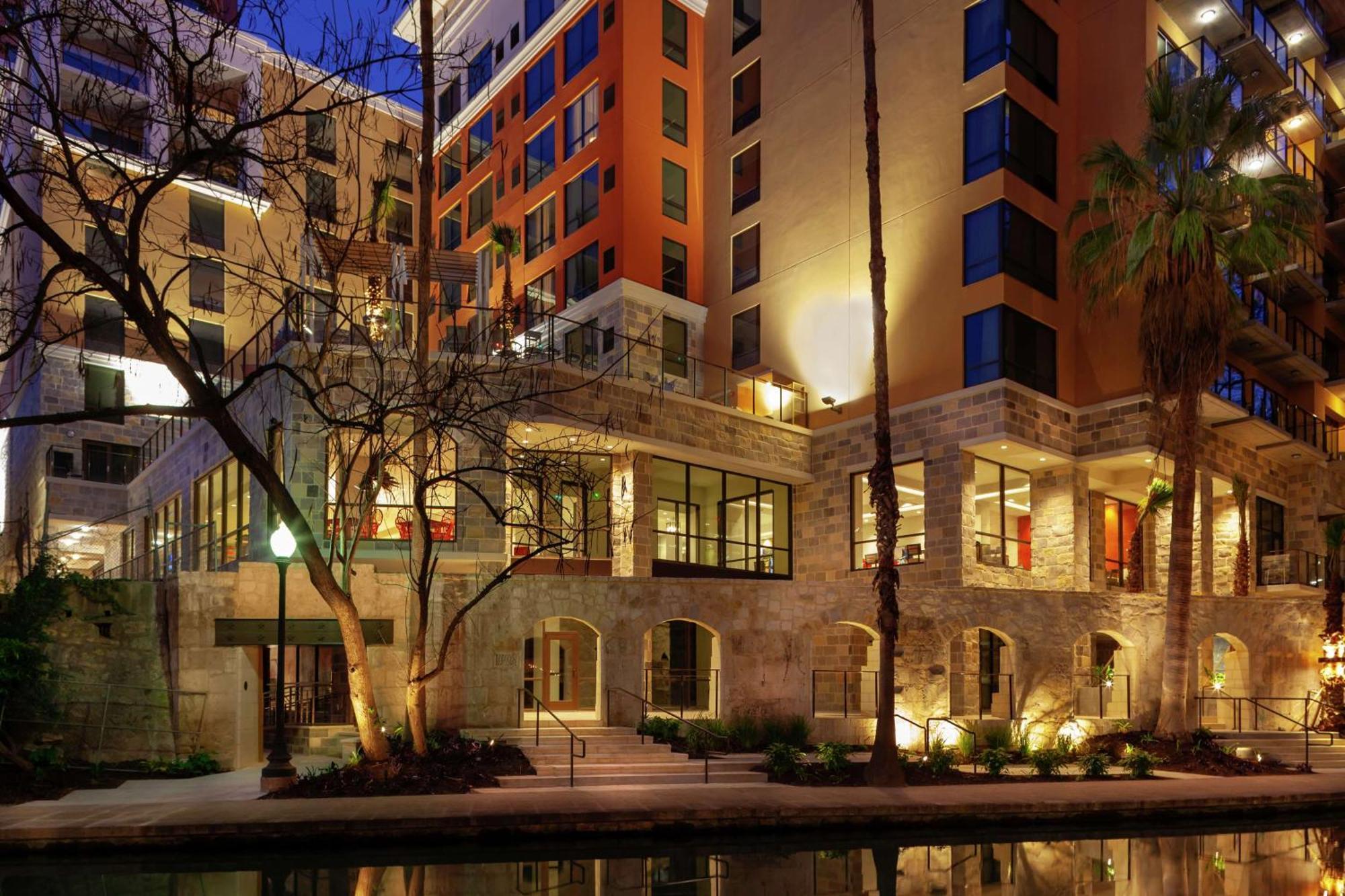 Hampton Inn & Suites San Antonio Riverwalk Екстериор снимка